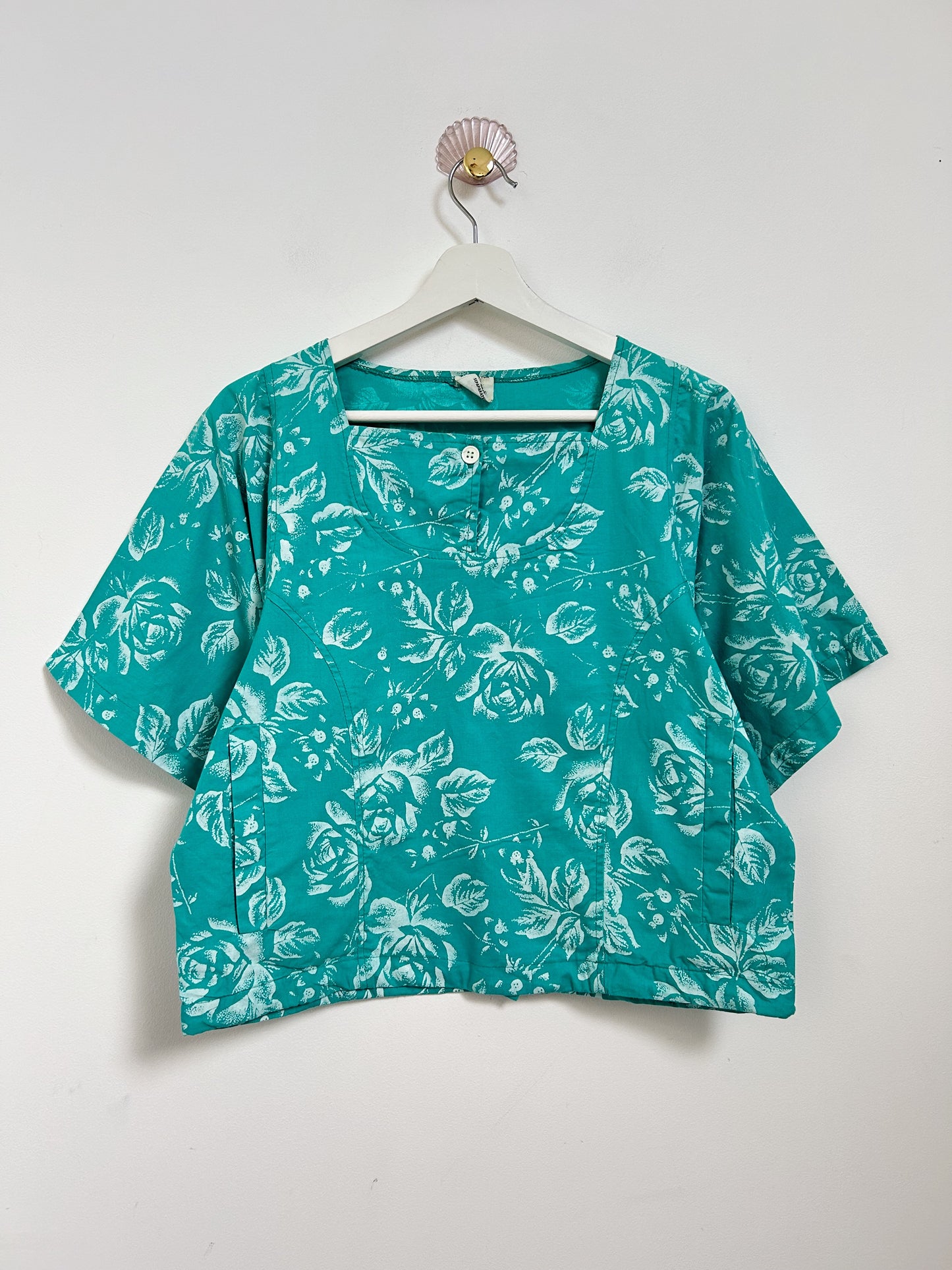 Turquoise oversized short blouse with 90s flowers Size 36/38