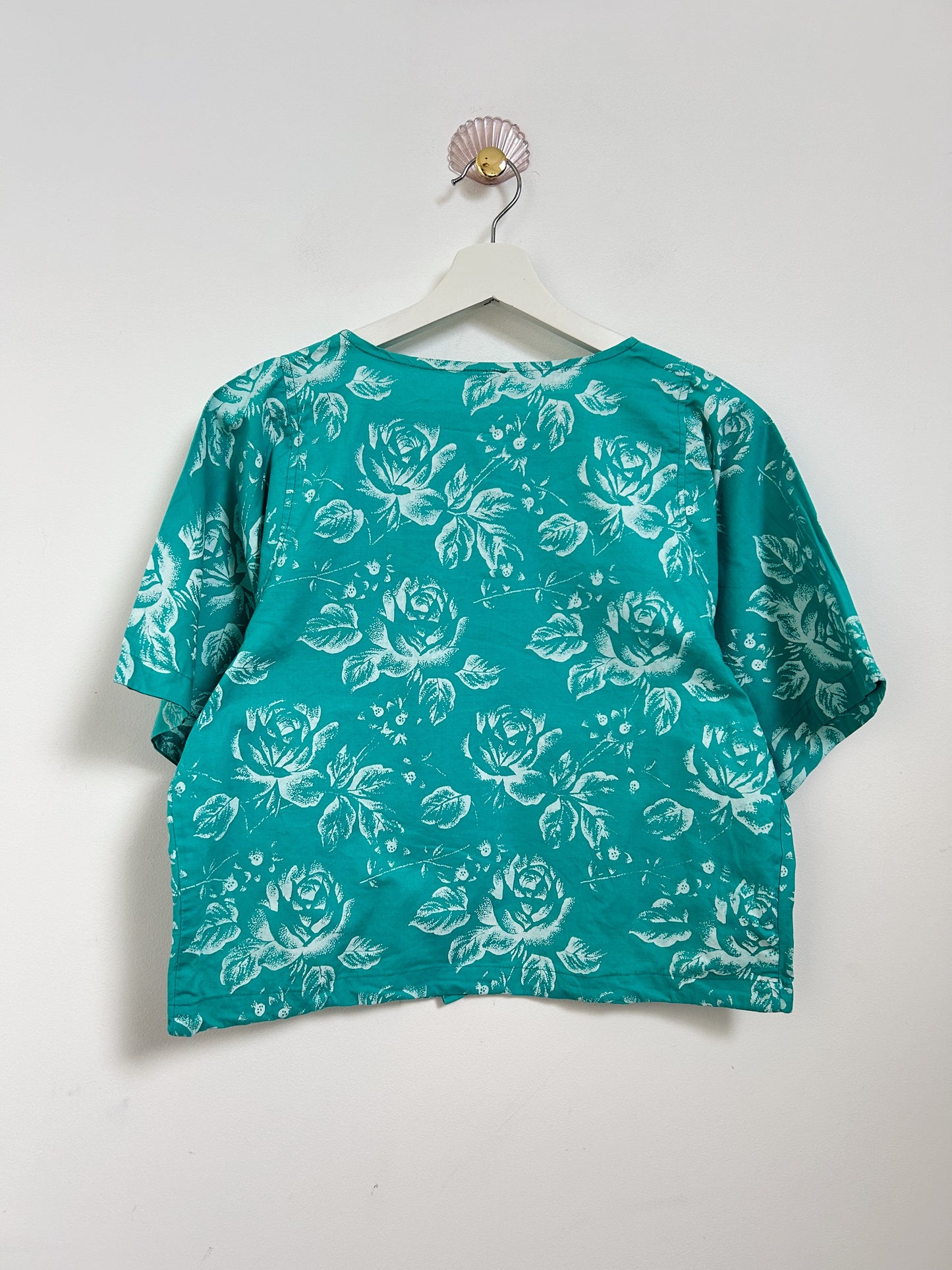 Turquoise oversized short blouse with 90s flowers Size 36/38