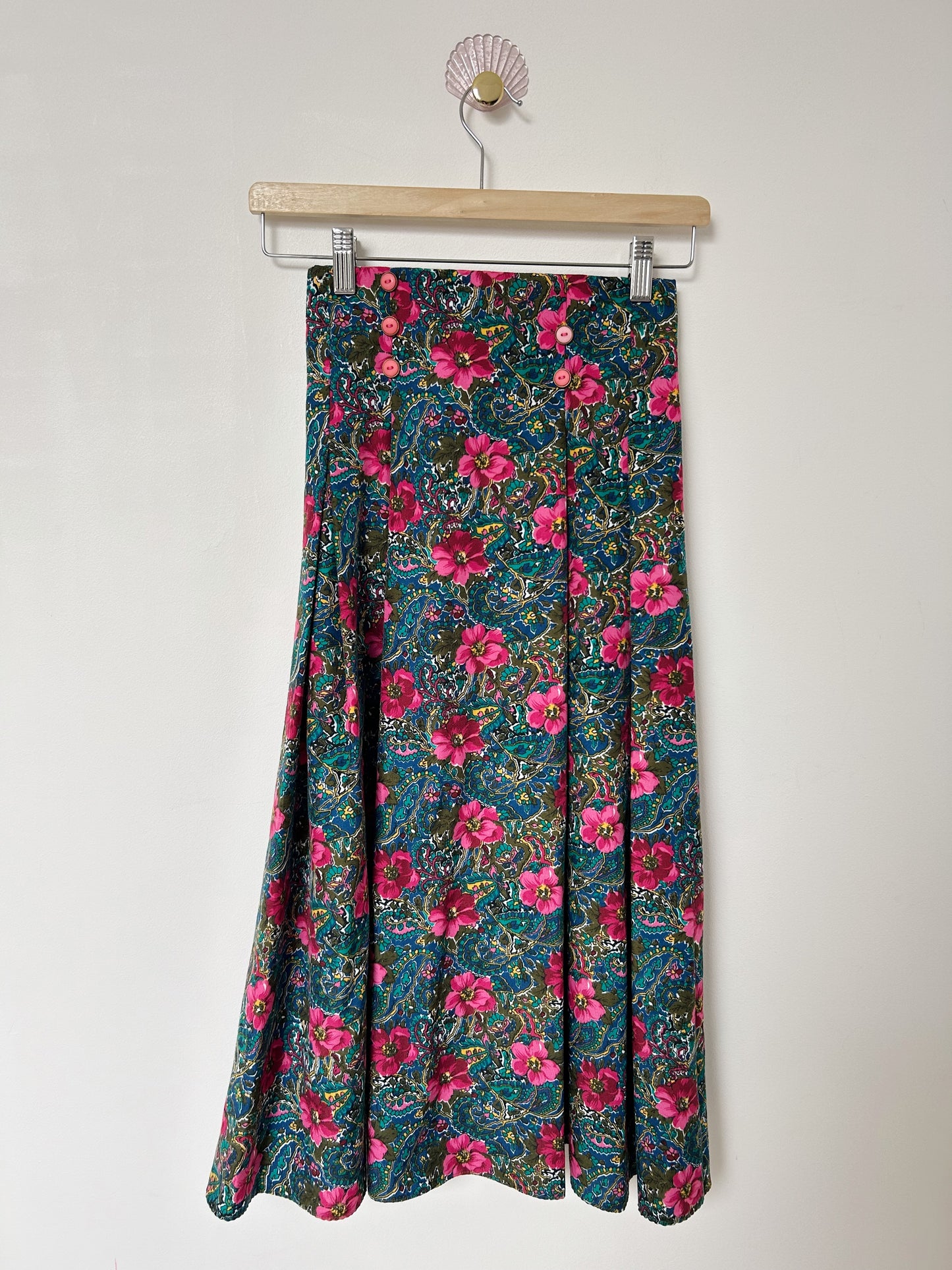 70s pleated floral skirt Size 34