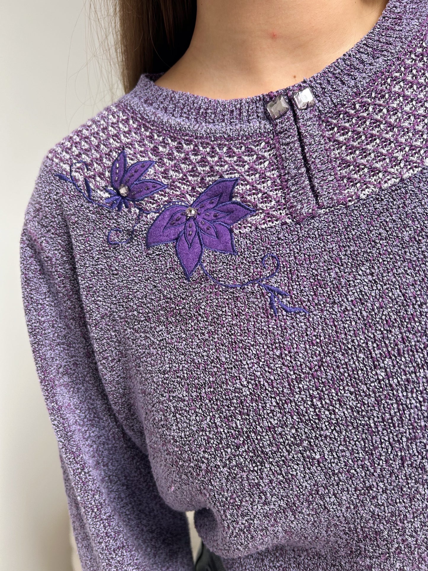 Pull violet brodé 80s Taille 42