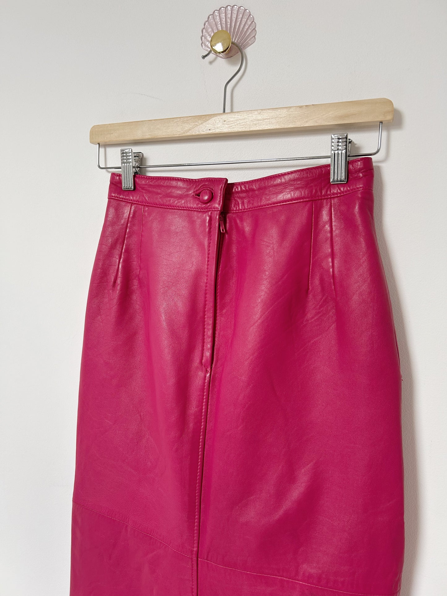 Jupe en cuir fushia 80s Taille 34