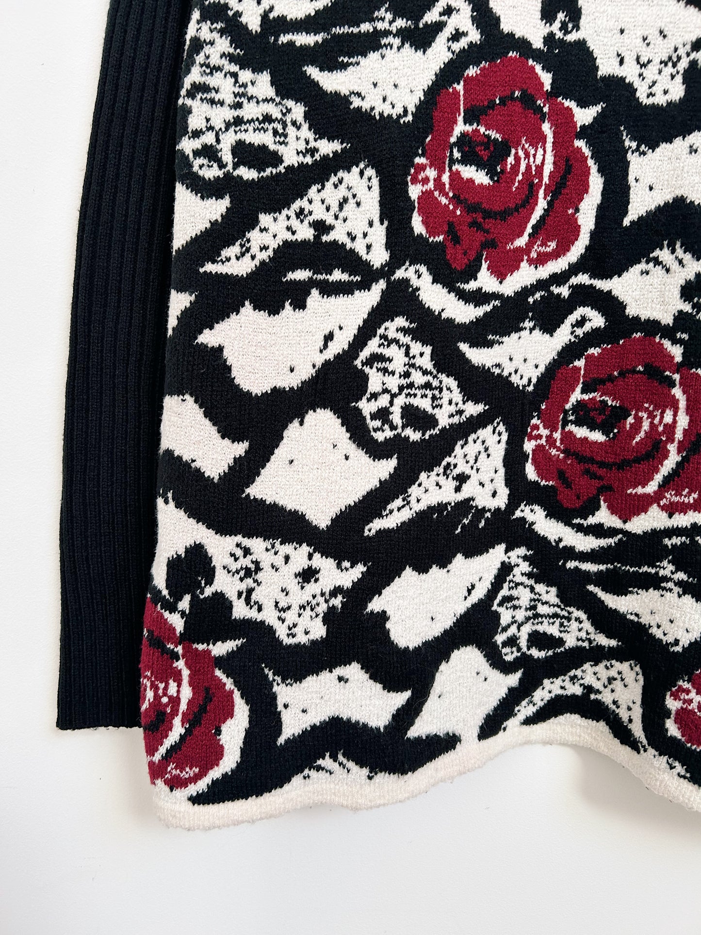 Pull oversize col roulé à motifs roses 90s Taille 40/42