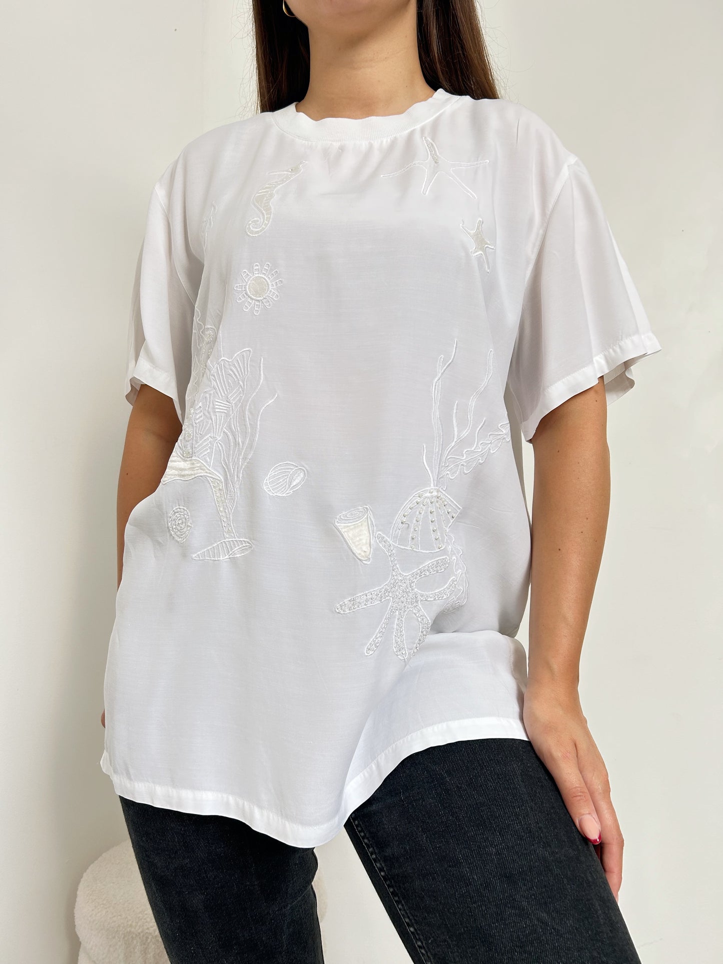 90s Ocean Embroidered Oversized T-Shirt Size 38 to 42