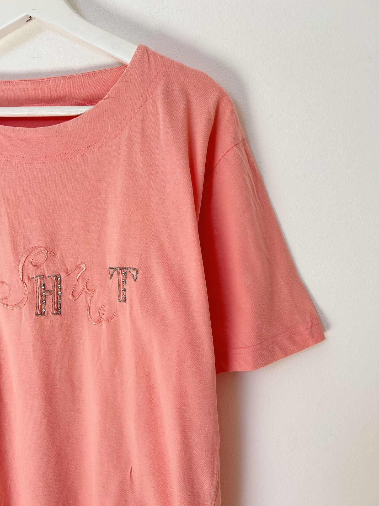 90s Coral Embroidered Oversized T-Shirt Size 38