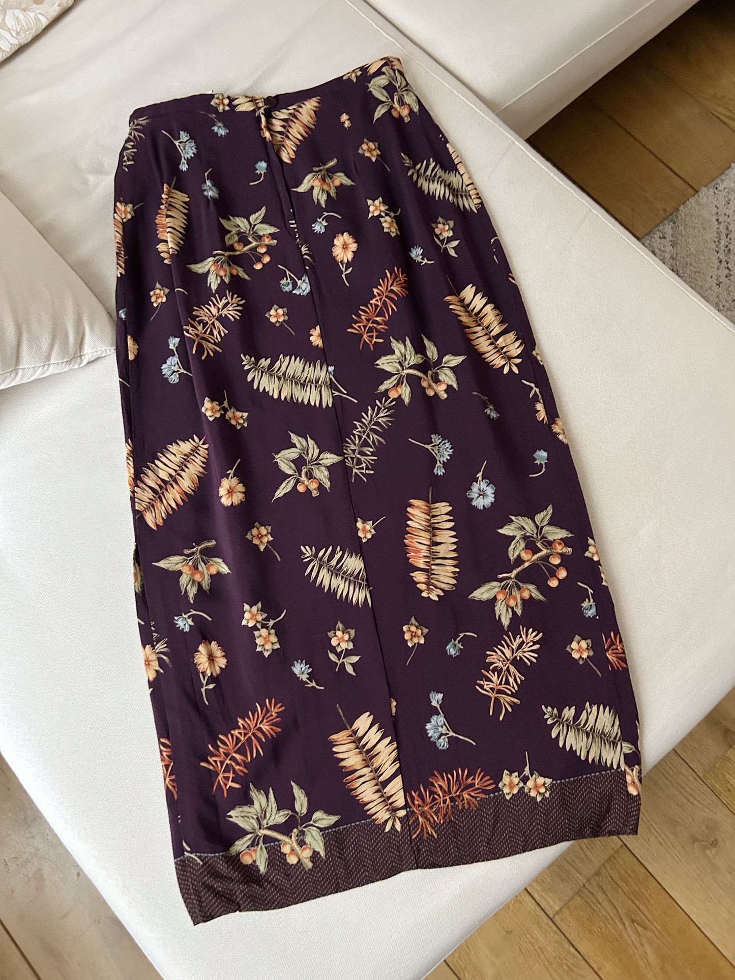 Longue jupe aubergine fleurie 90s Taille 38