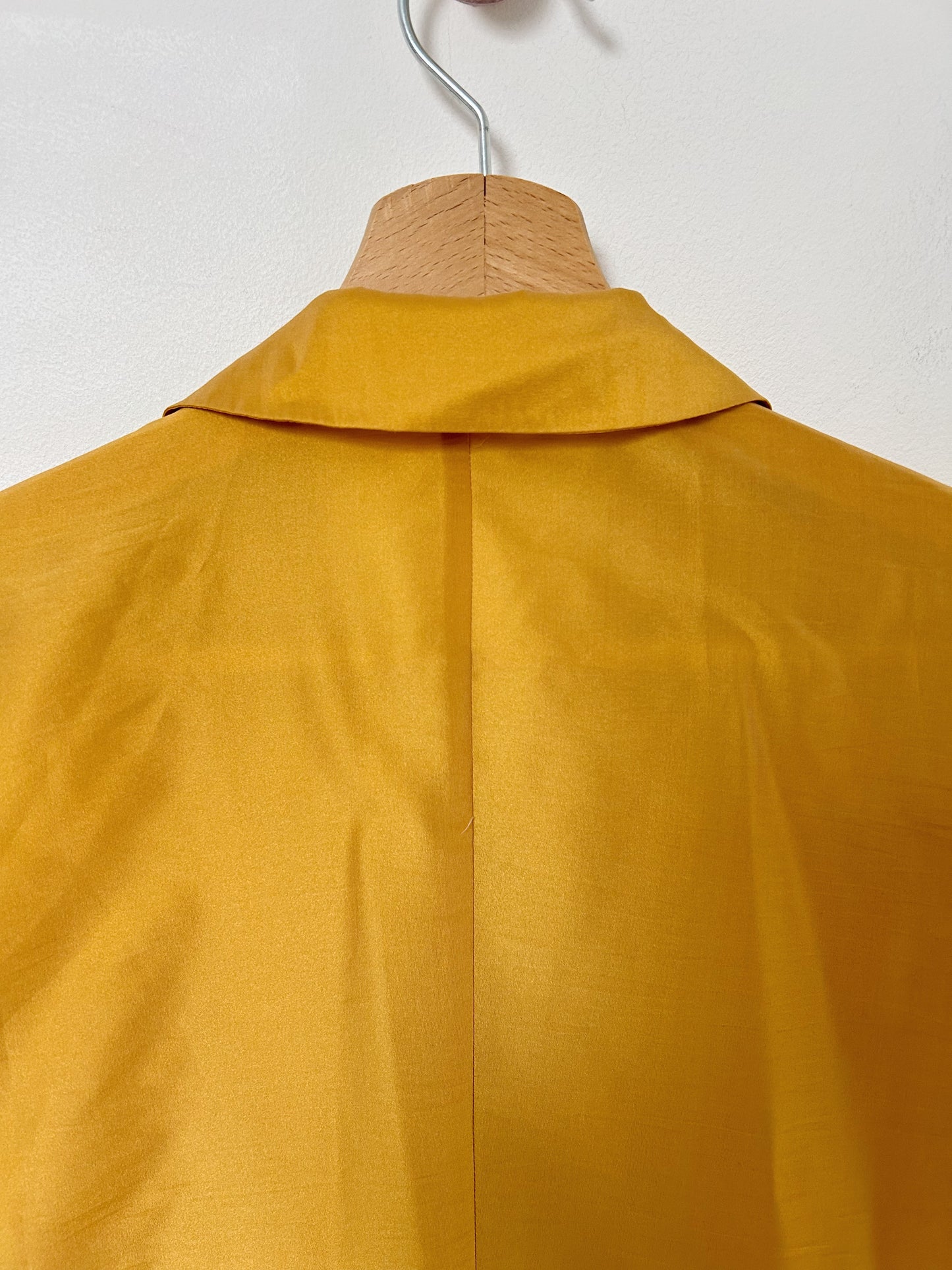 90s Metallic Yellow Shirt Size 36/38