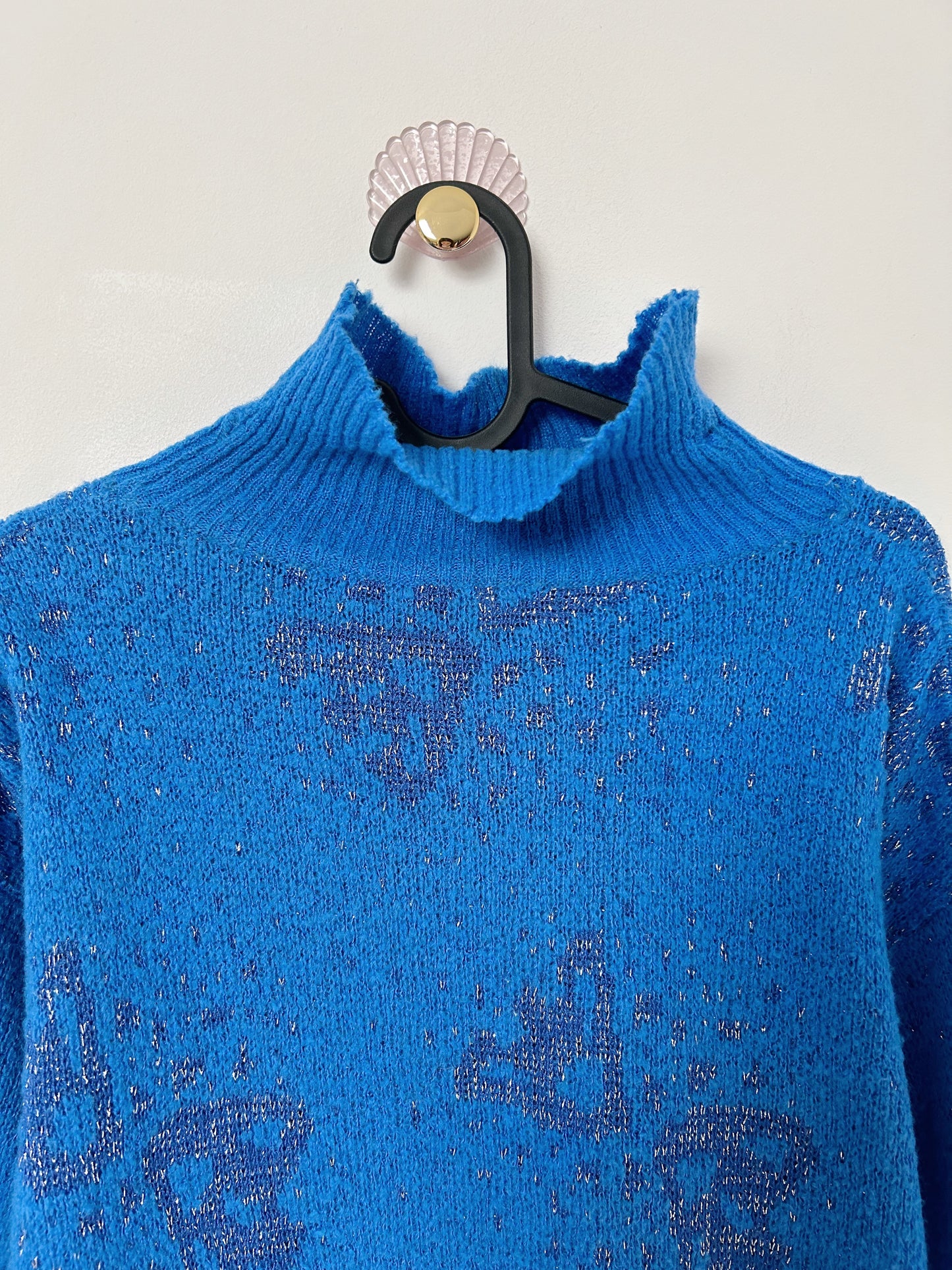 Pull col roulé bleu avec détails métallisés 80s Taille 36/38