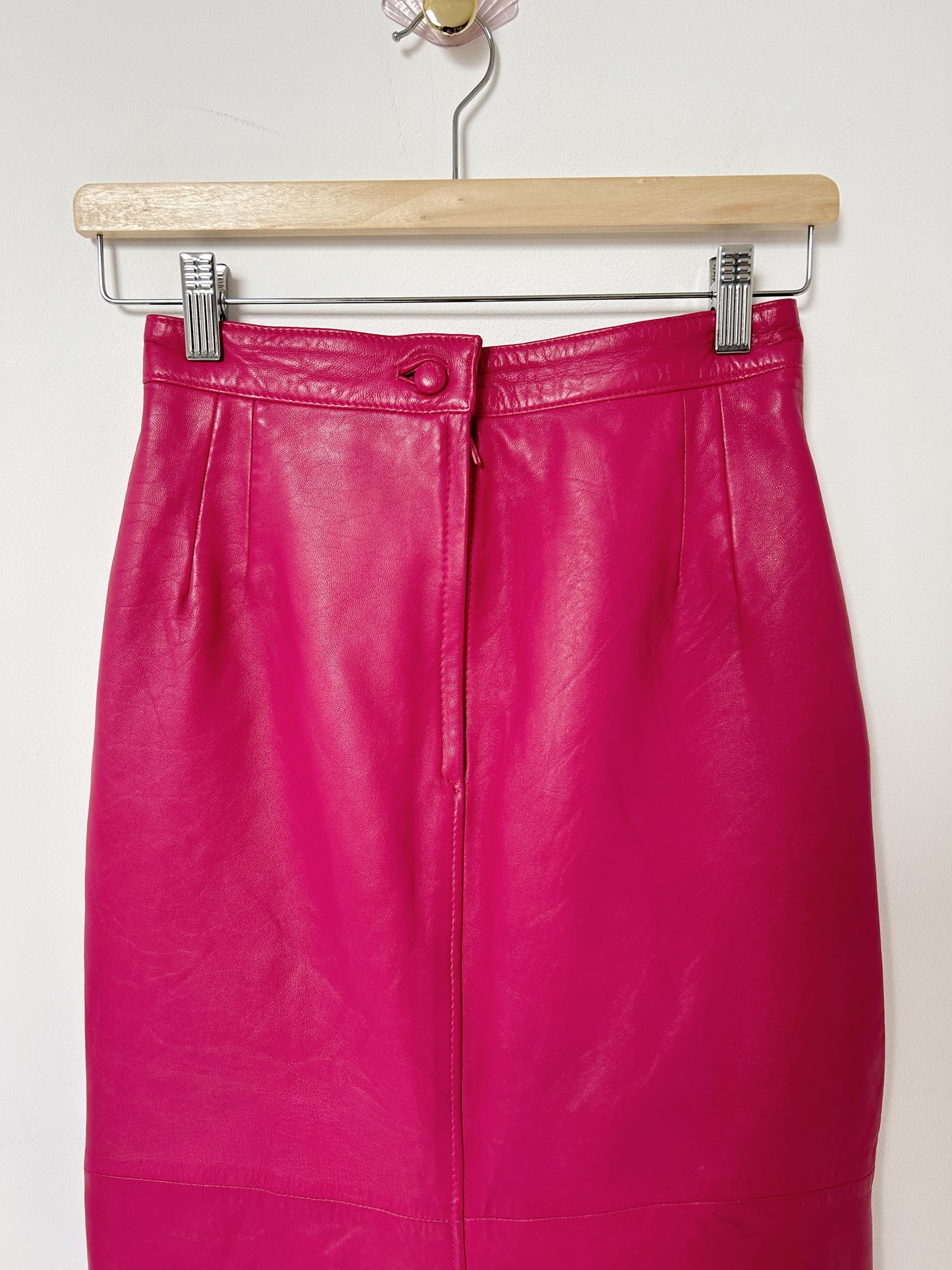 Jupe en cuir fushia 80s Taille 34