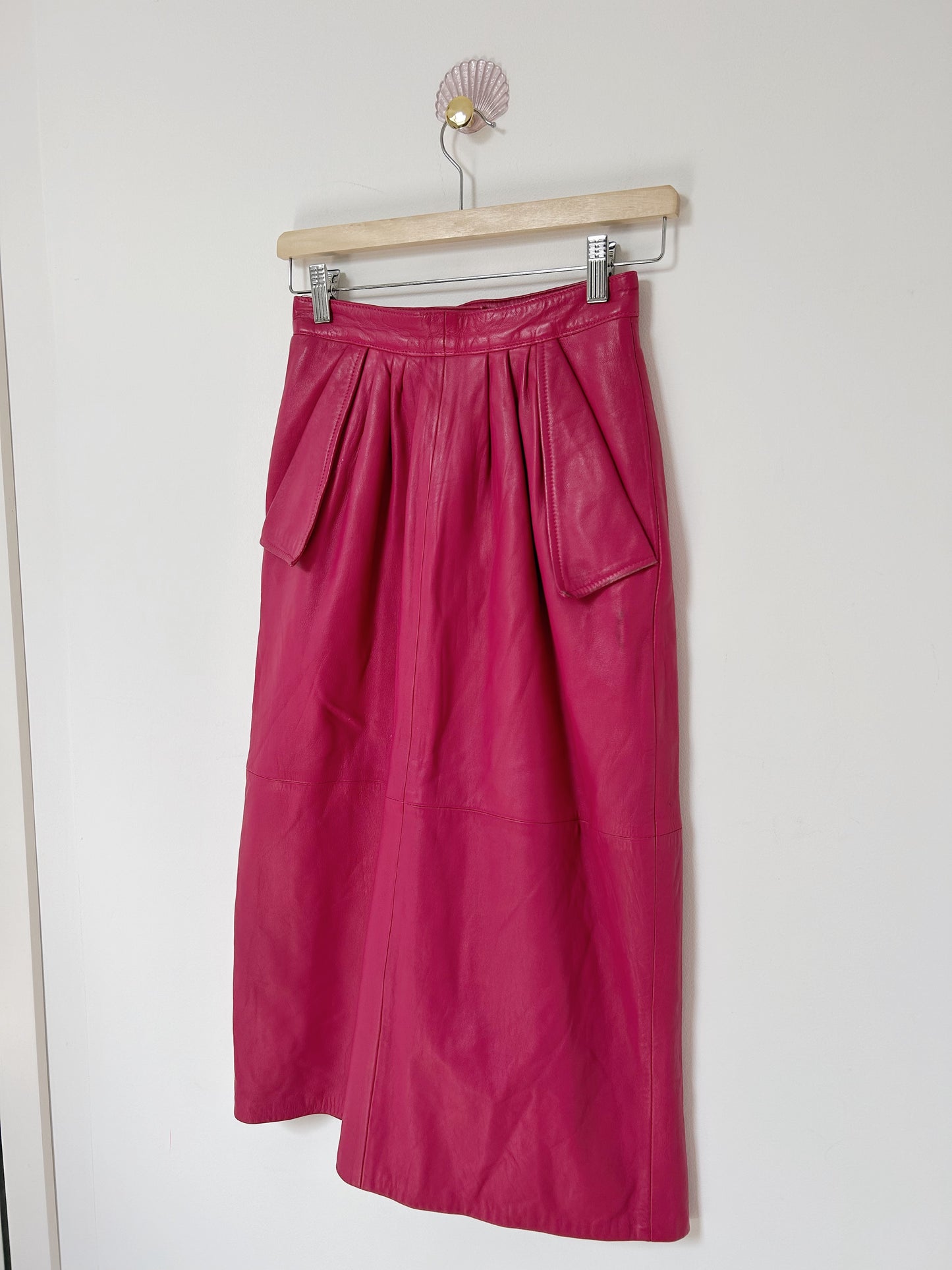 Jupe en cuir fushia 80s Taille 34