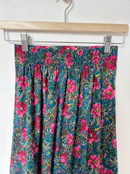 70s pleated floral skirt Size 34