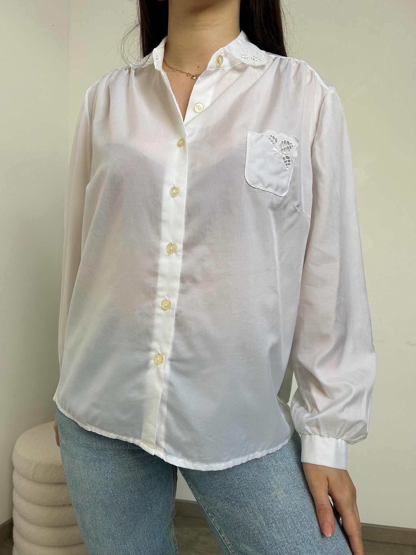 Chemise blanche brodée vintage Taille 40/42