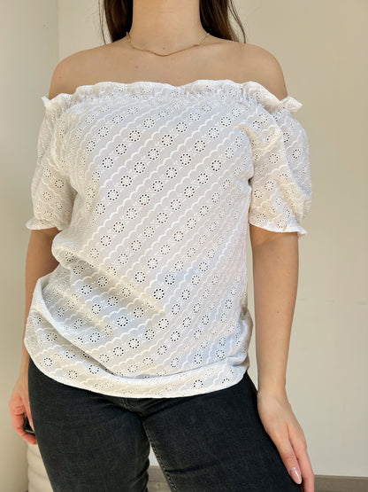 90s Embroidered Off Shoulder Blouse Size 40