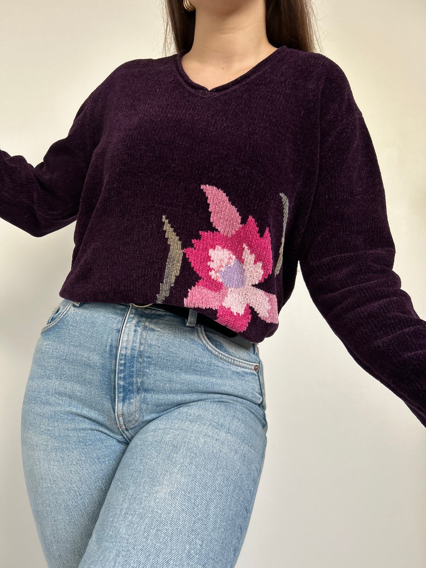 Pull en velours violet avec fleur 90s Taille 38/40