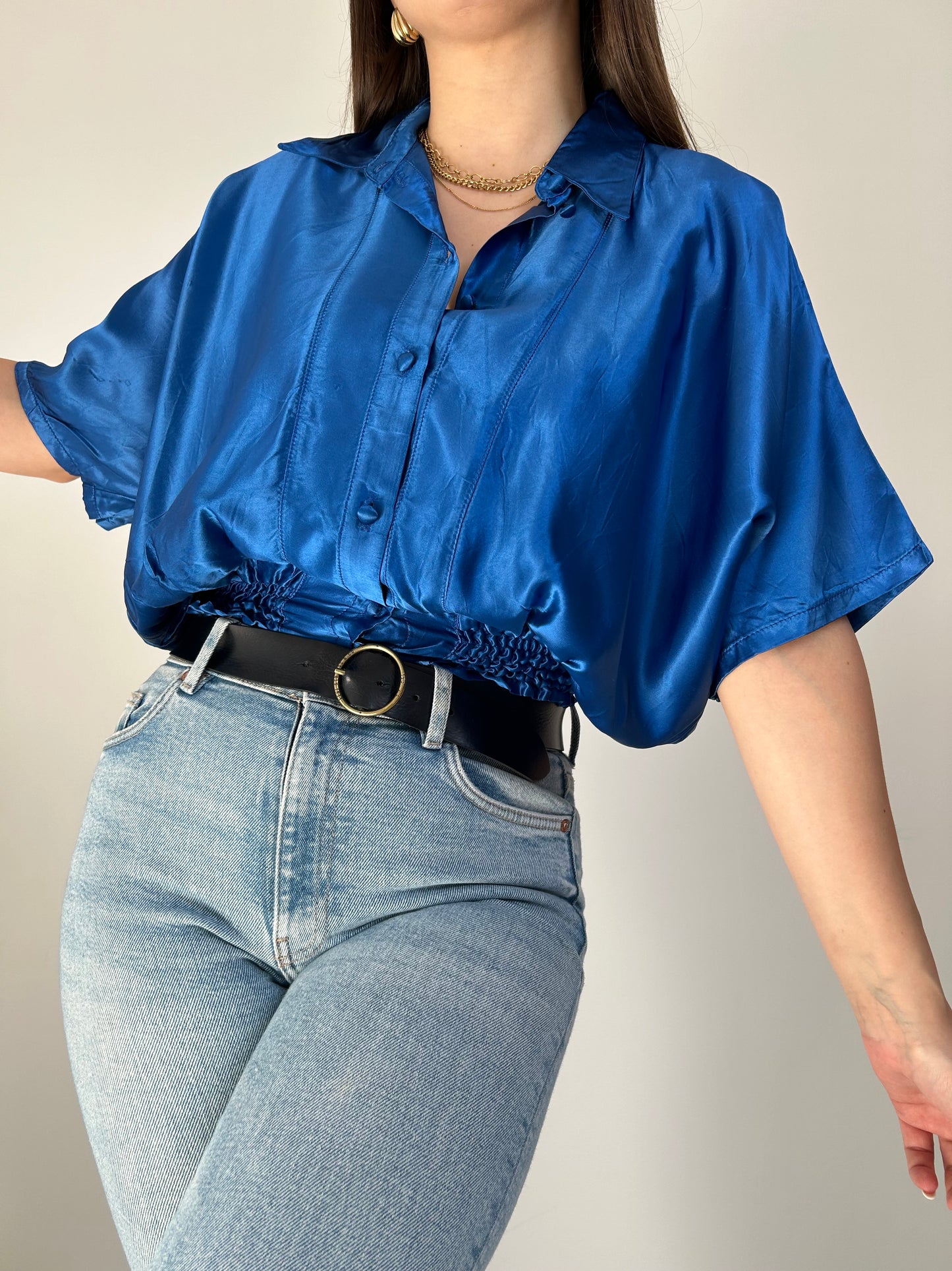 90s tight waist satin blue shirt Size 36 to 40