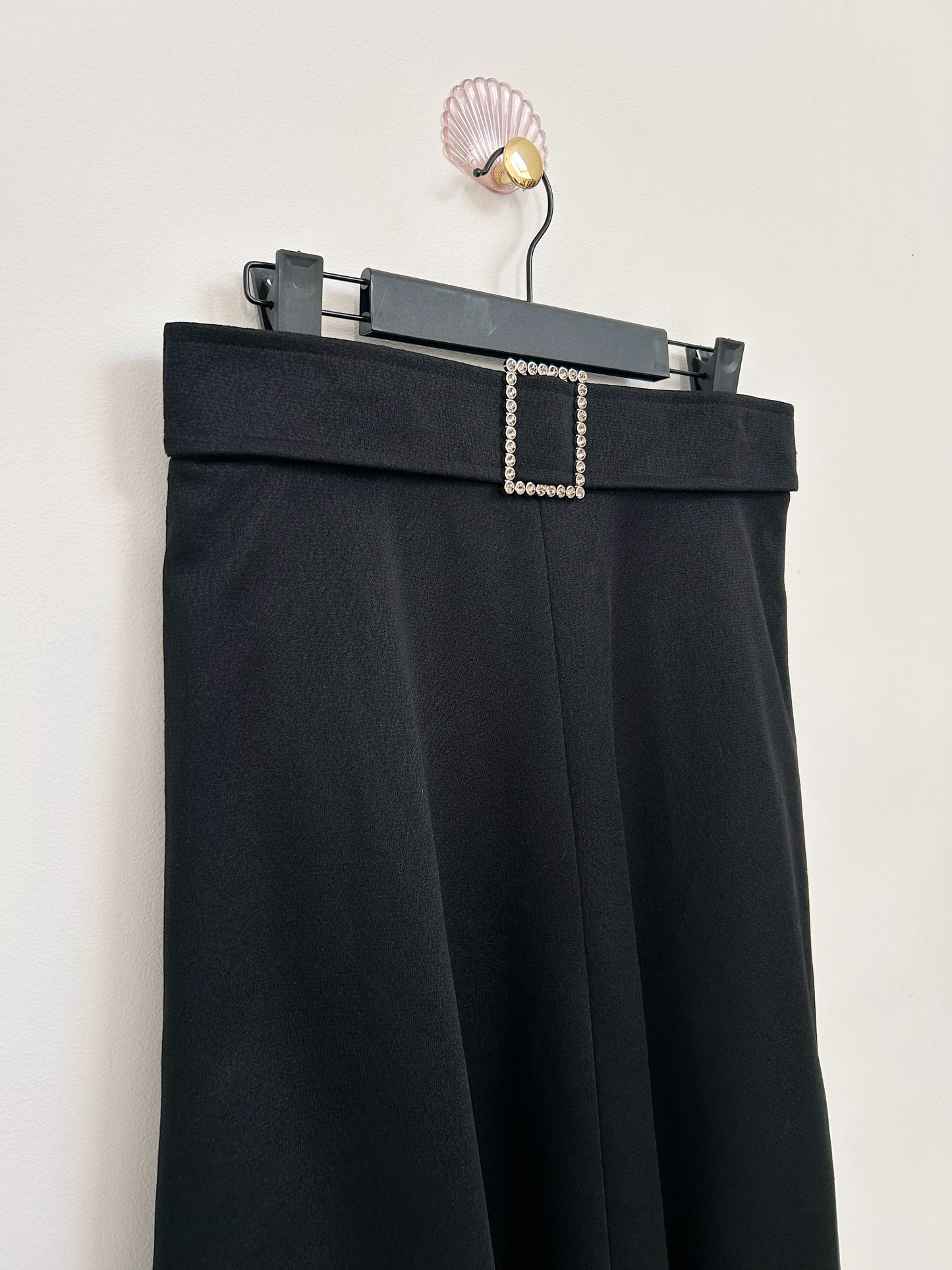 70s black flared mid-length skirt Size 40