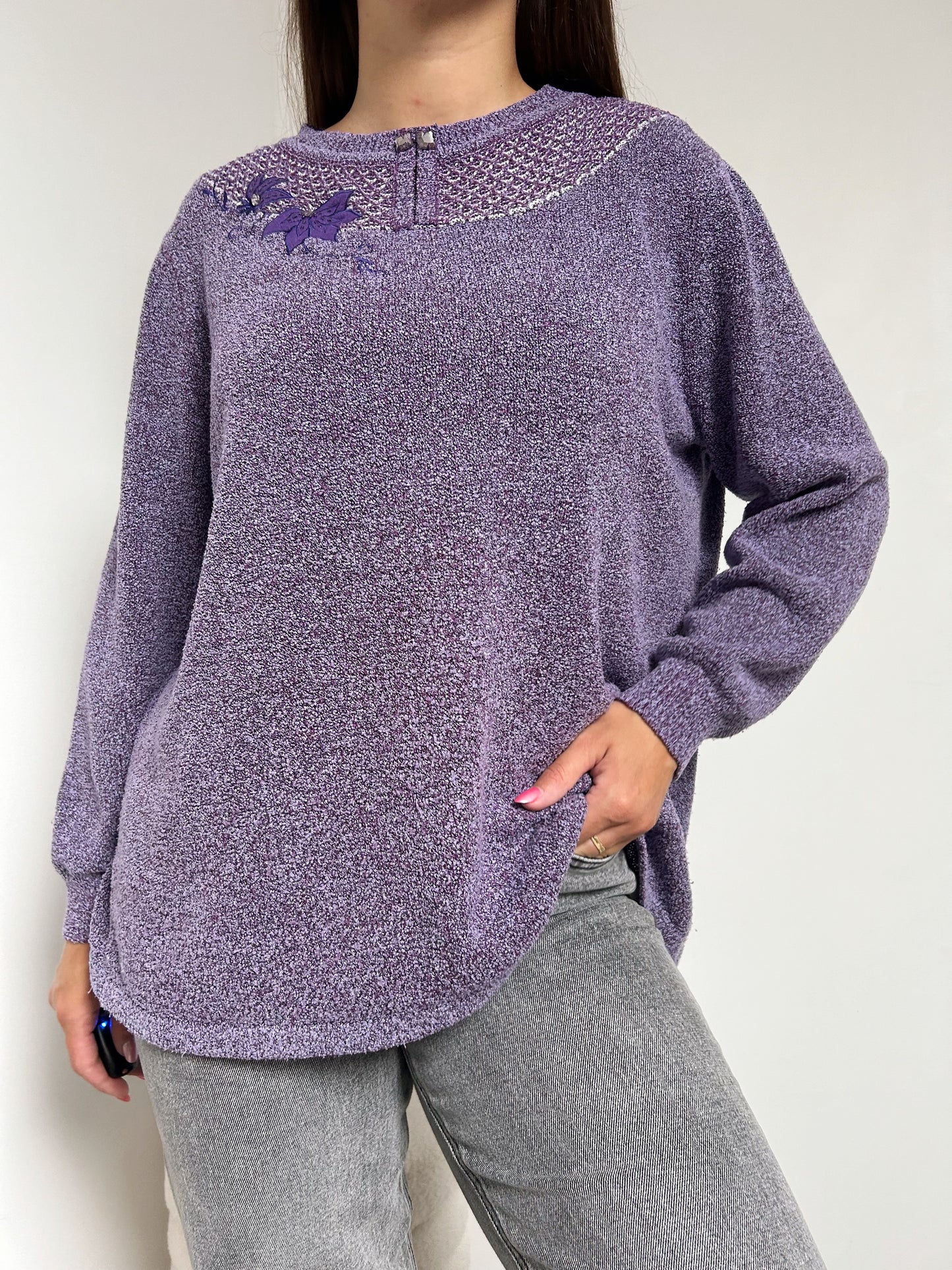 Pull violet brodé 80s Taille 42