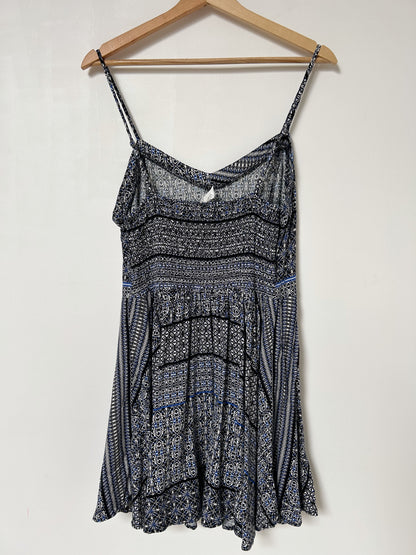 Robe à motifs bleus et noirs Taille 38