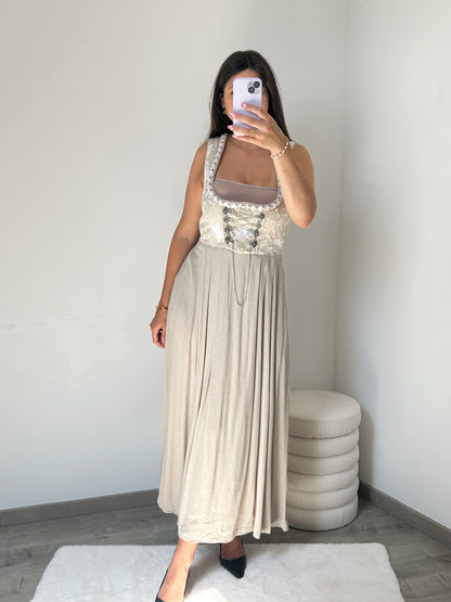 Robe autrichienne beige vintage Taille 36