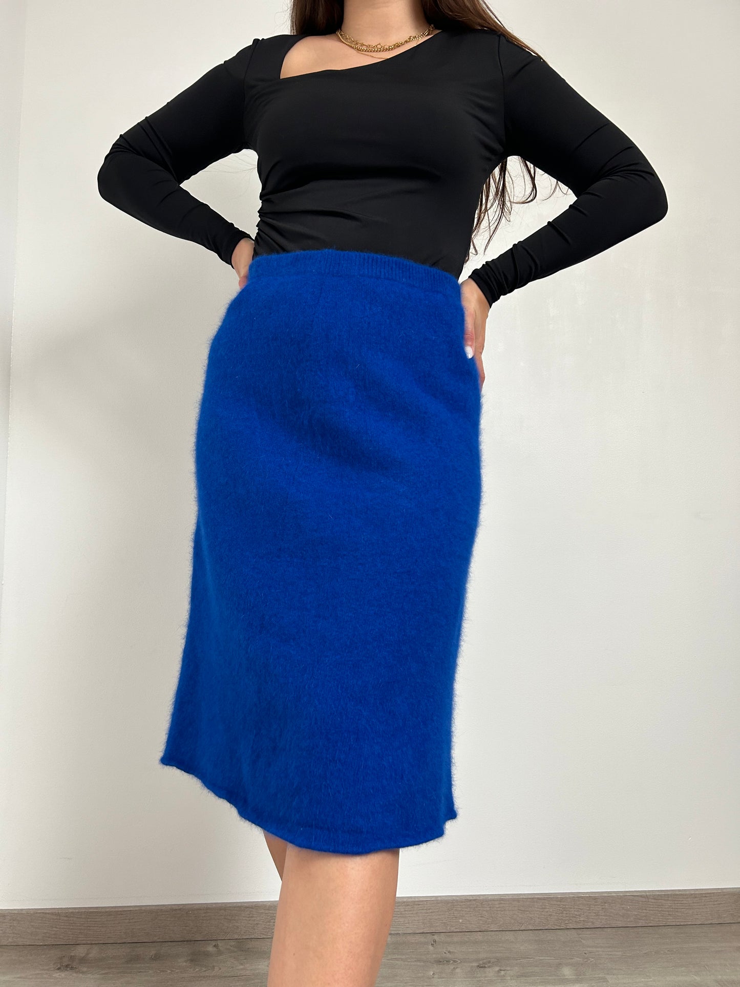 80s Electric Blue Hairy Skirt Size 38