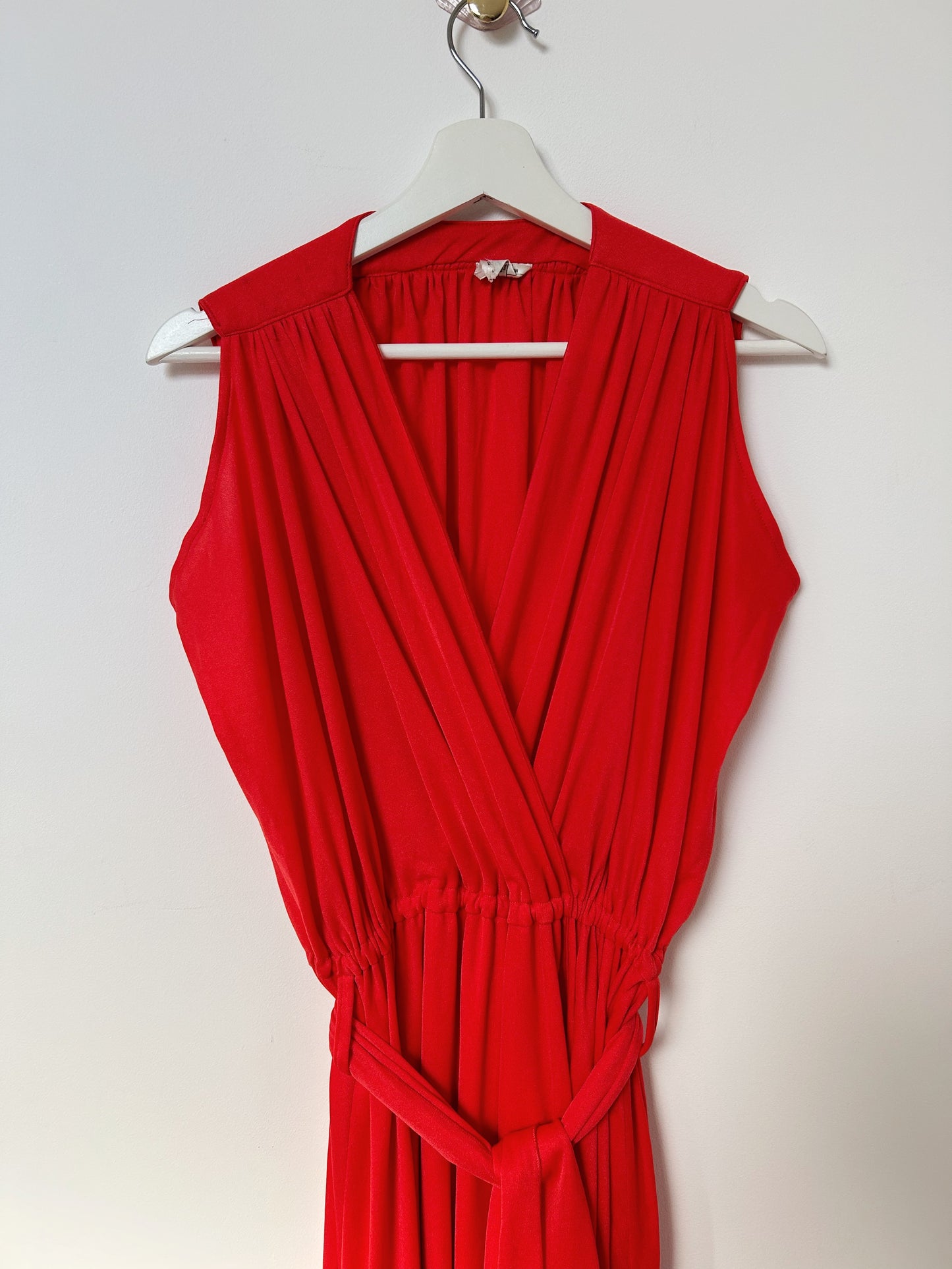 Longue robe rouge drapée 70s Taille 38