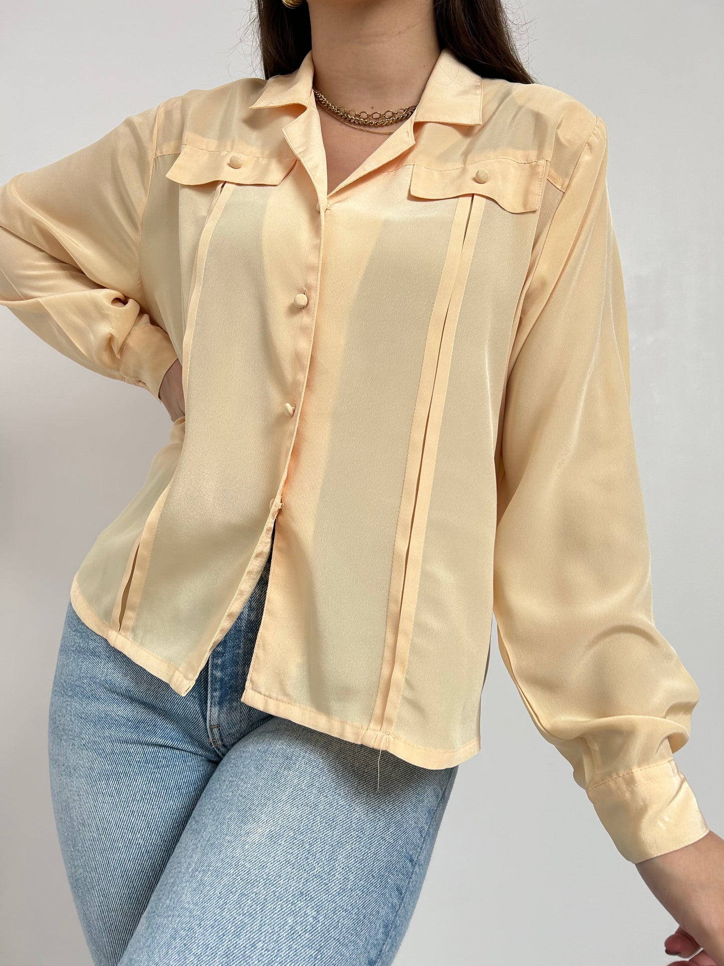 Chemise oversize jaune satiné 90s Taille 38/40