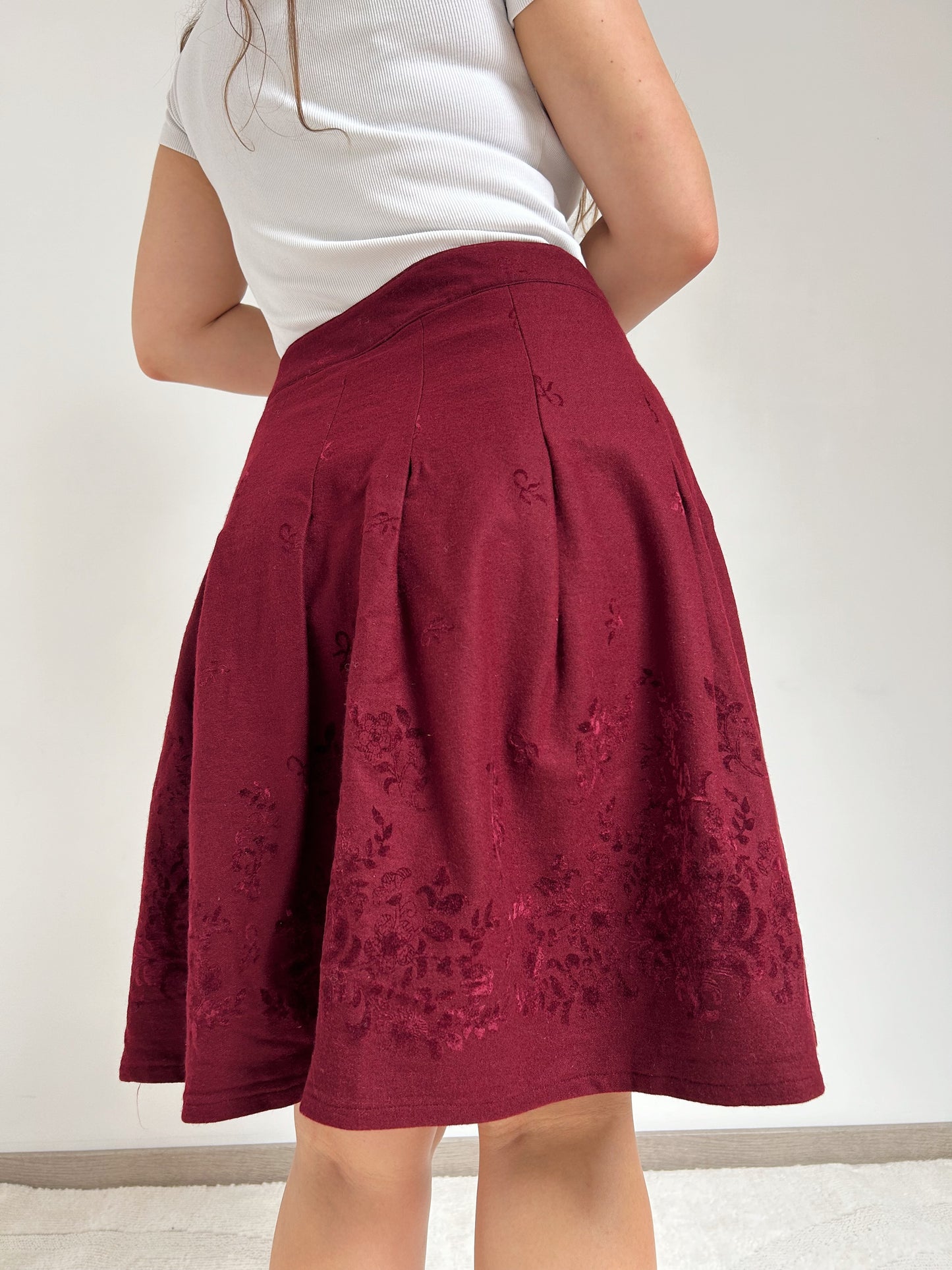 70s floral burgundy velvet skirt Size 38