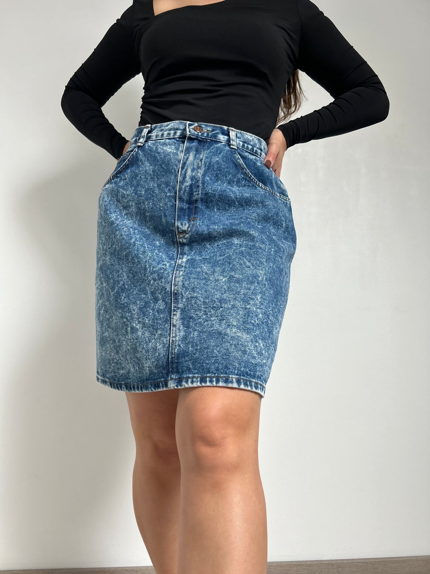 Mini jupe en jean délavé 80s Taille 38