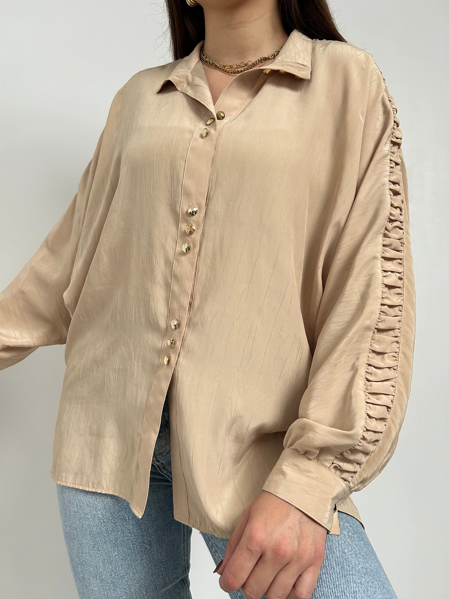 Chemise oversize beige froissée sur les manches 80s Taille 42/44