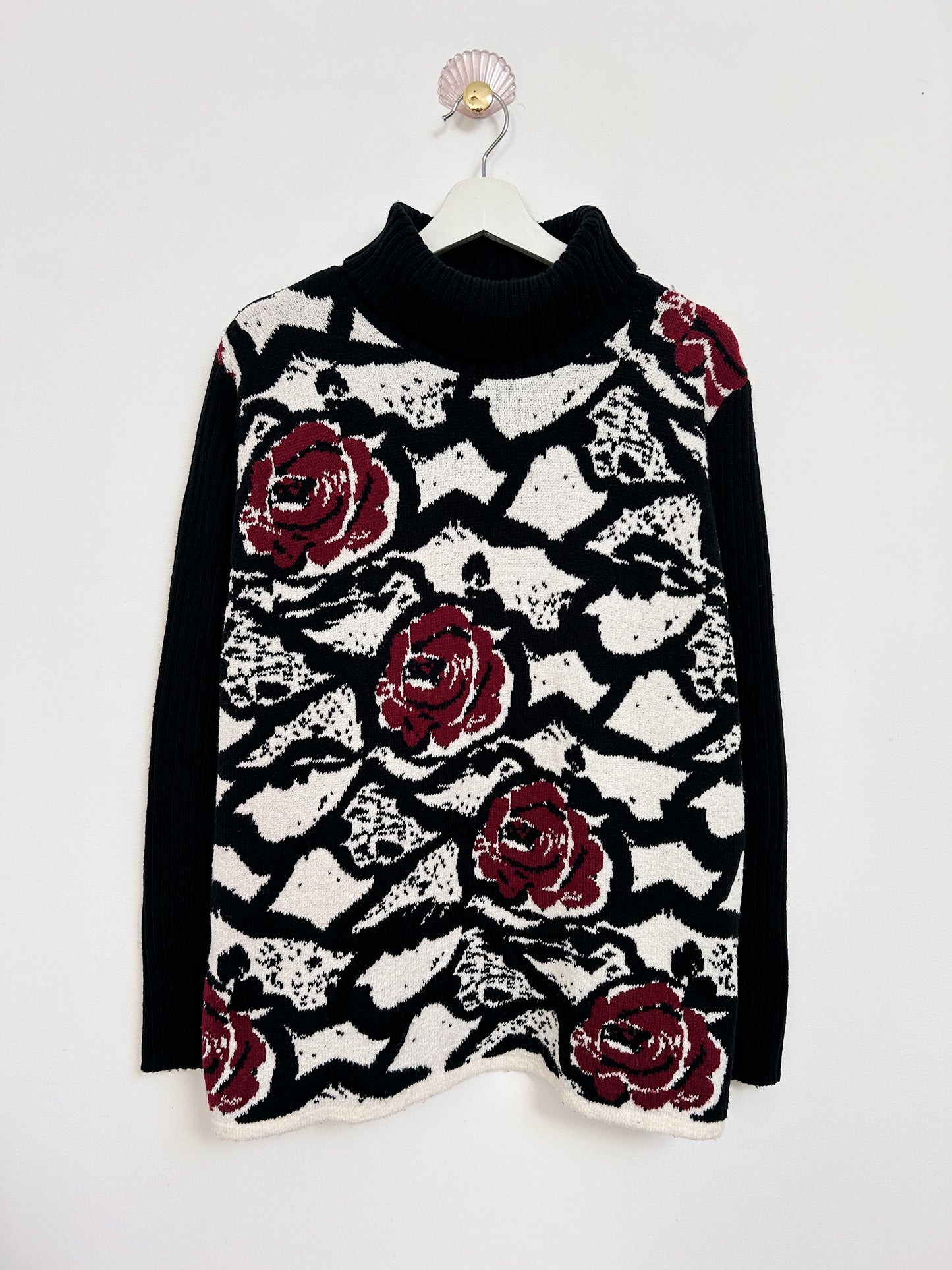 Pull oversize col roulé à motifs roses 90s Taille 40/42