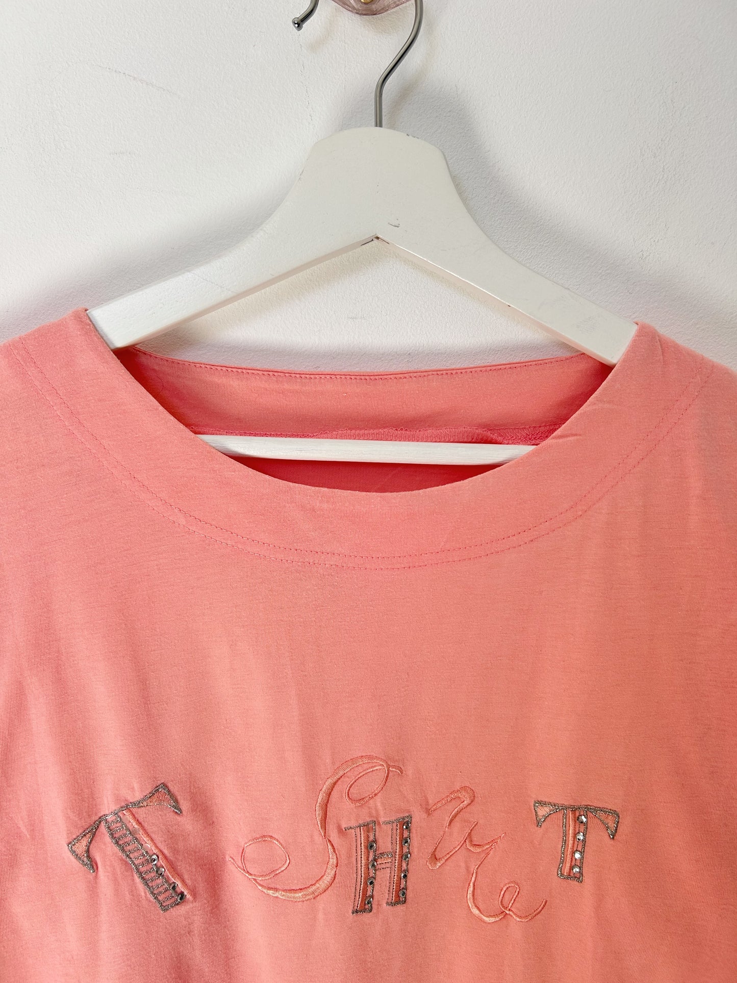 90s Coral Embroidered Oversized T-Shirt Size 38