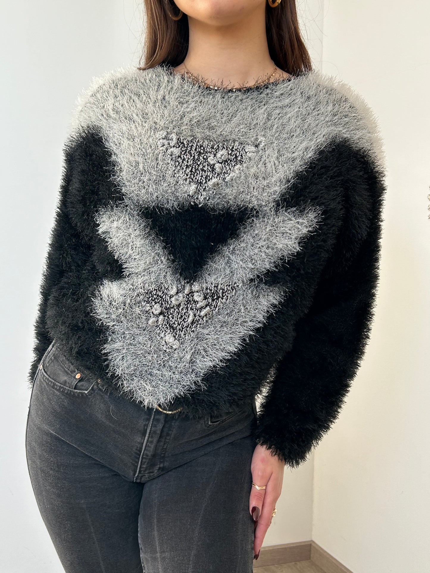 Black and grey furry sweater 80s Size 38