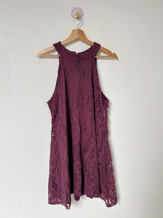 Robe à dentelle violette Taille 38