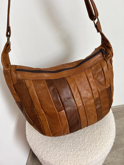 Large 70s brown leather bag