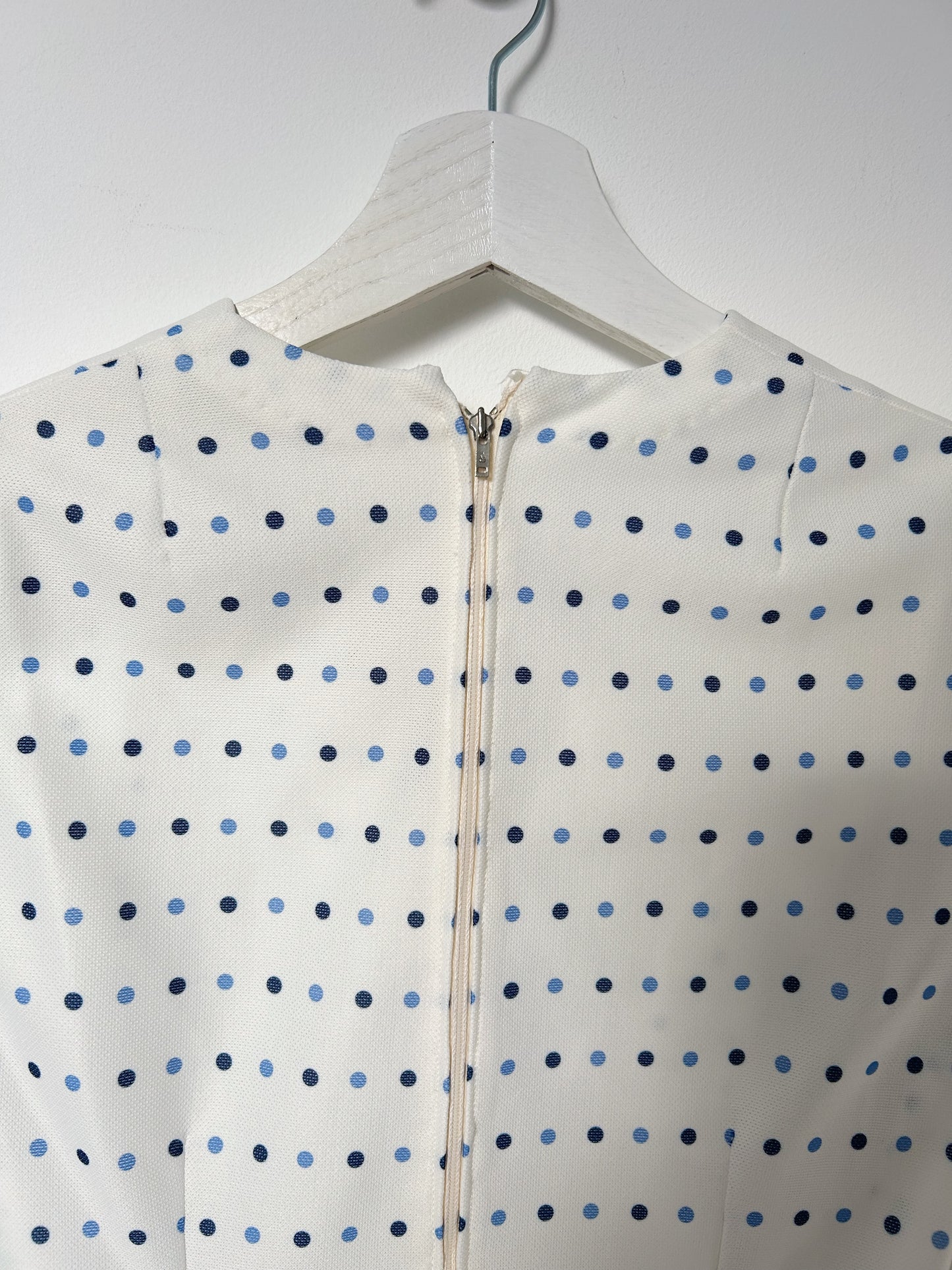 70s white and blue polka dot dress Size 34