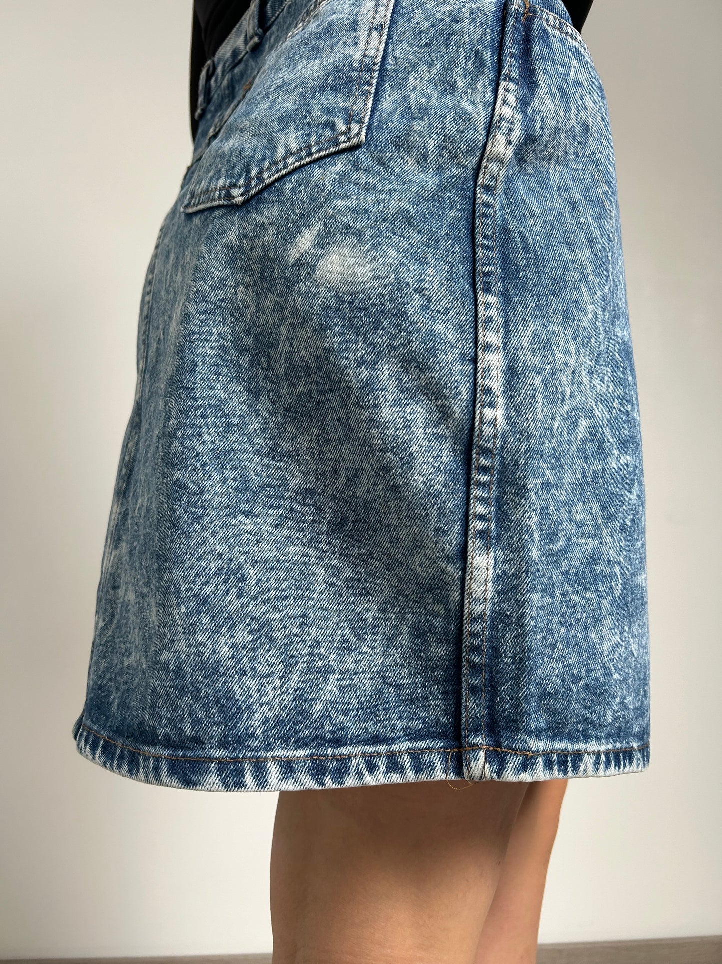 Mini jupe en jean délavé 80s Taille 38