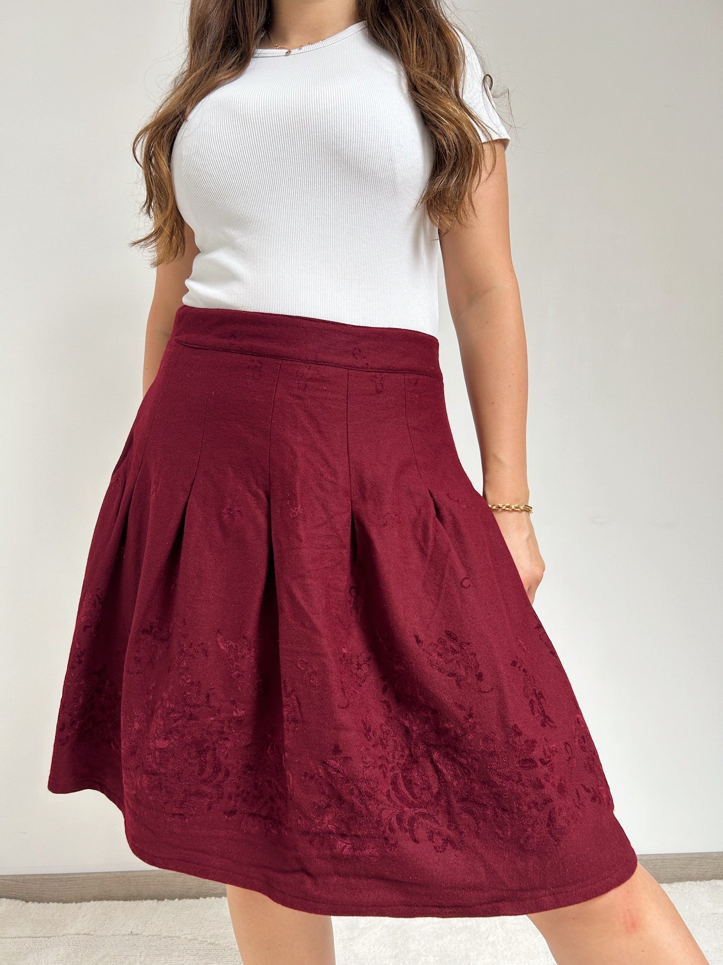 70s floral burgundy velvet skirt Size 38