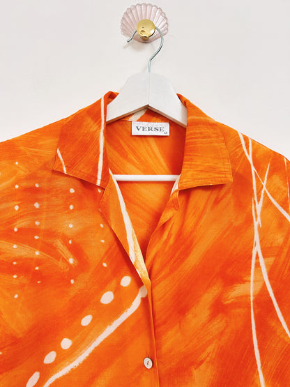 Orange oversized shirt with 90s patterns Size 36 to 40