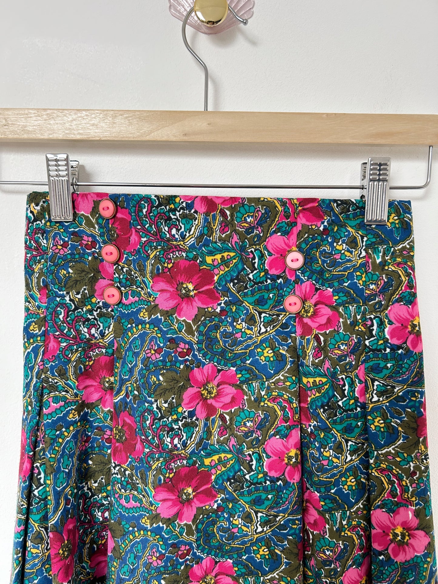 70s pleated floral skirt Size 34