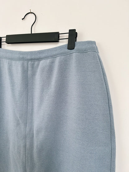 Light blue 90s knit mid-length skirt Size 44