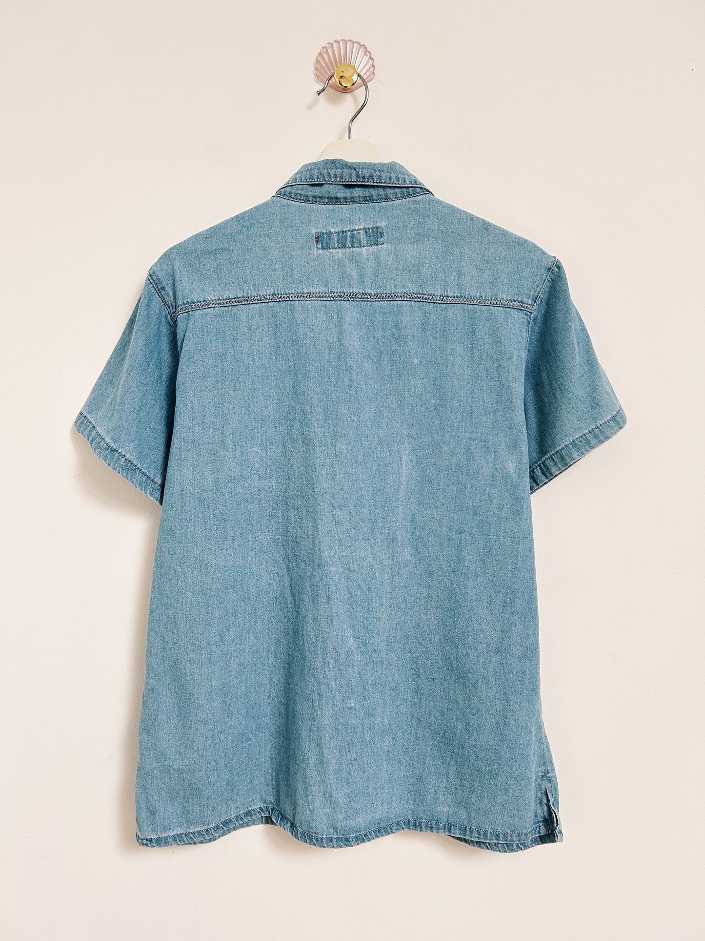 Chemise oversize manches courtes en jean bleu clair 90s Taille 36/38