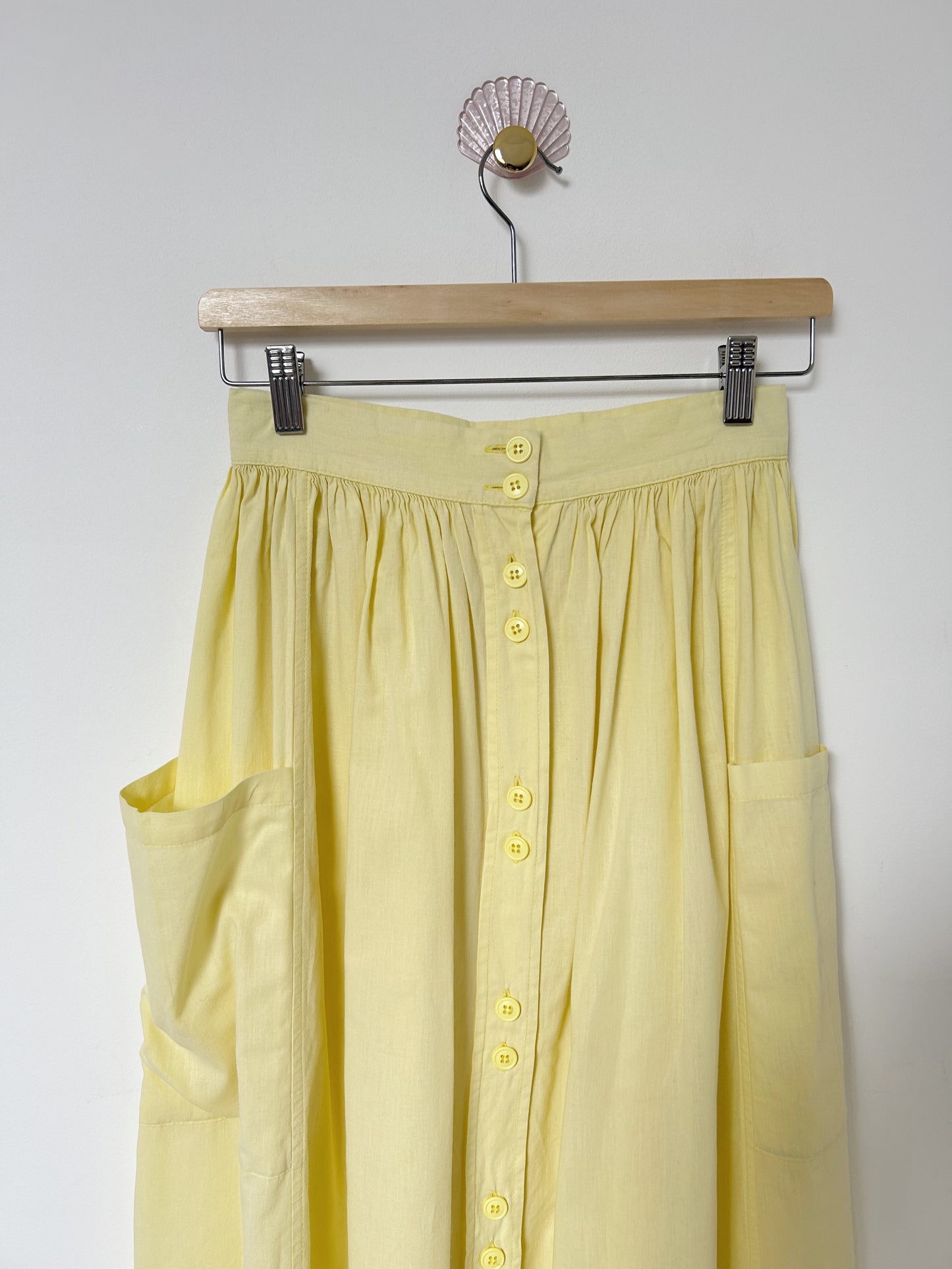 Jupe boutonnée jaune pastel 80s Taille 34