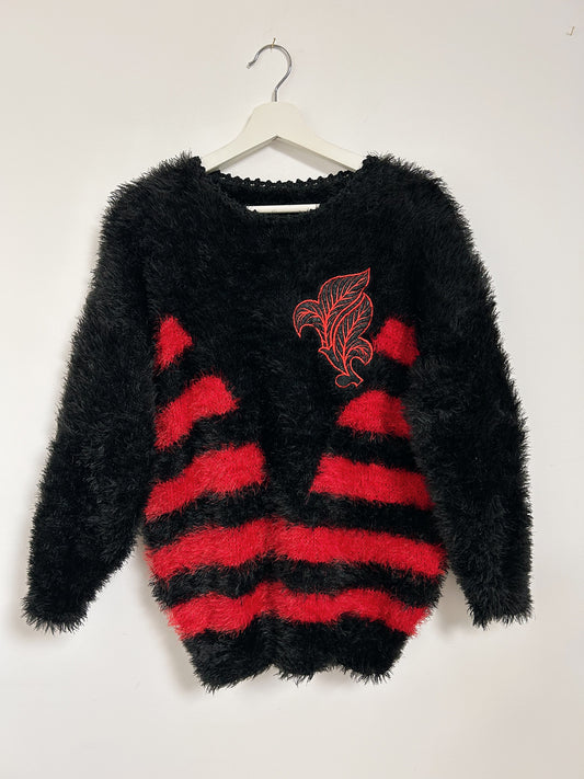 Pull à poils ligné rouge et noir 80s Taille 38