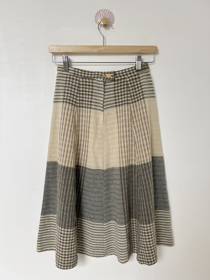 70s beige plaid skirt Size 34