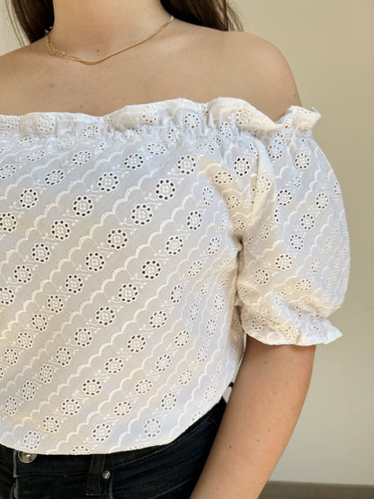 90s Embroidered Off Shoulder Blouse Size 40