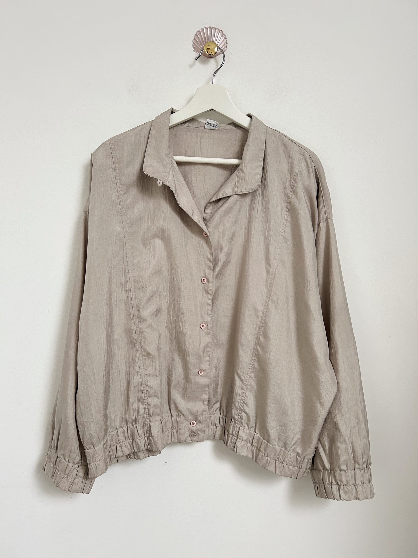 Chemise oversize beige satinée blanche 90s Taille 44