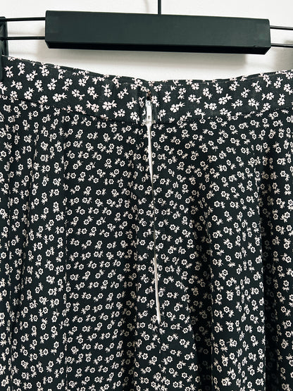 Jupe à fleurs blanc et noir 70s Taille 38