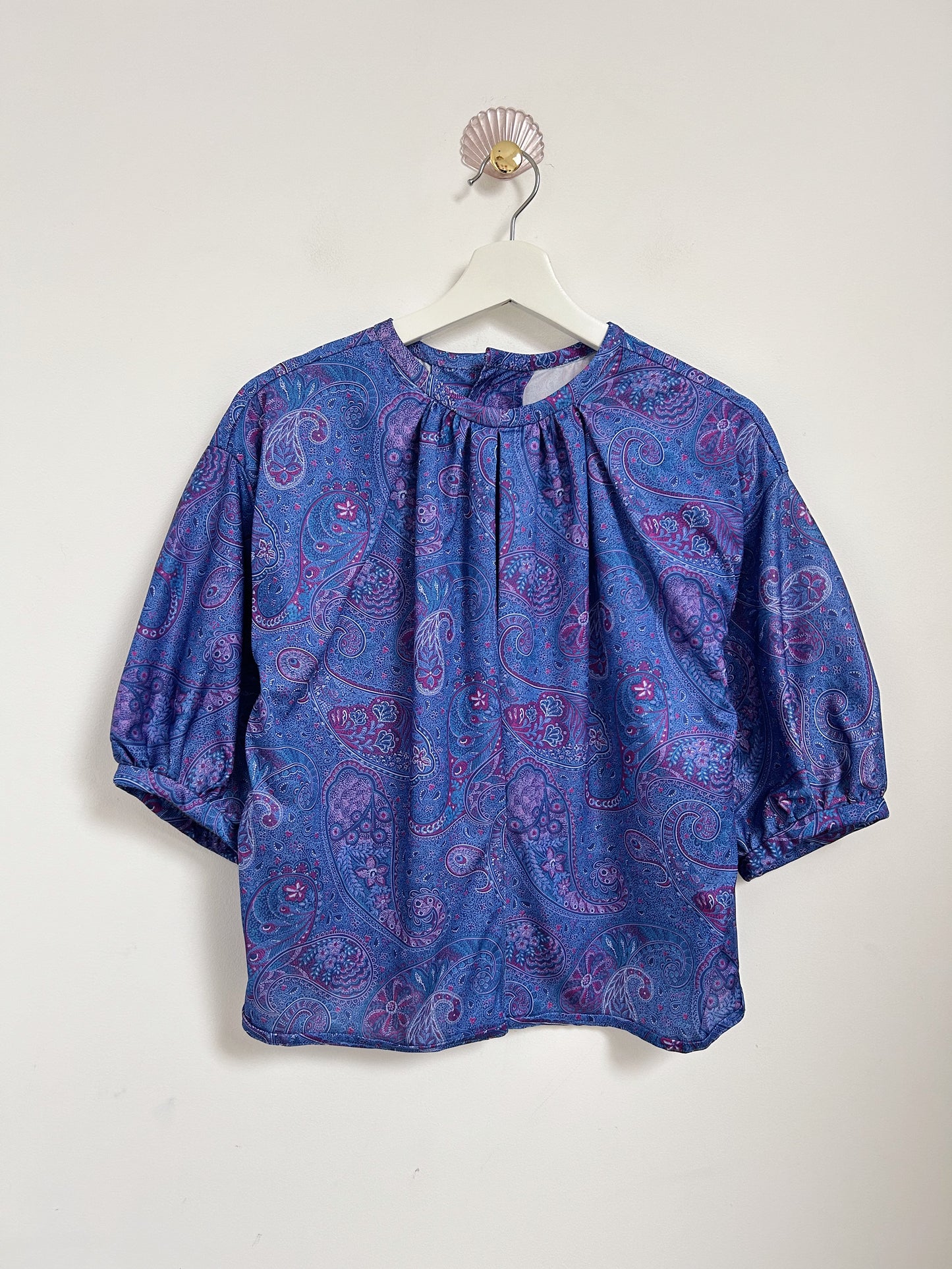 Blouse manches bouffantes à motifs vintage Taille 36